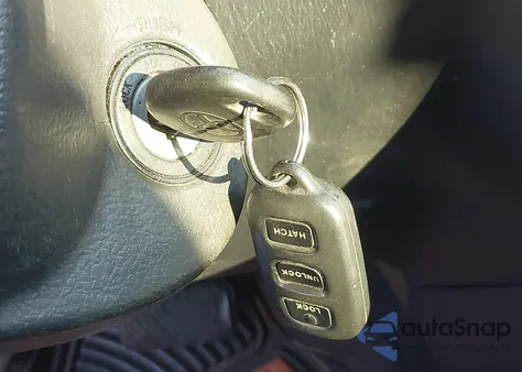 2005 Toyota Matrix Xr from USA, damaged, VIN 2T1KR32E35C320225